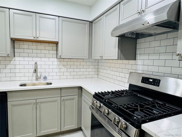 1 Ruth Court, Middletown, NY 10940