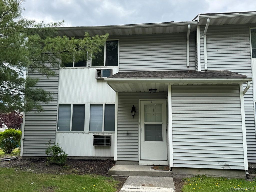 1 Ruth Court, Middletown, NY 10940