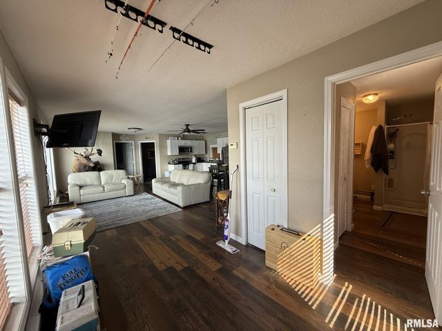 1483 N County Road 1500 N Road Building 9 Lots 11 12 13, Gladstone, IL 61437