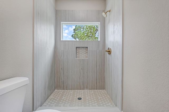 206 S 4th St Street, Conroe, TX 77301