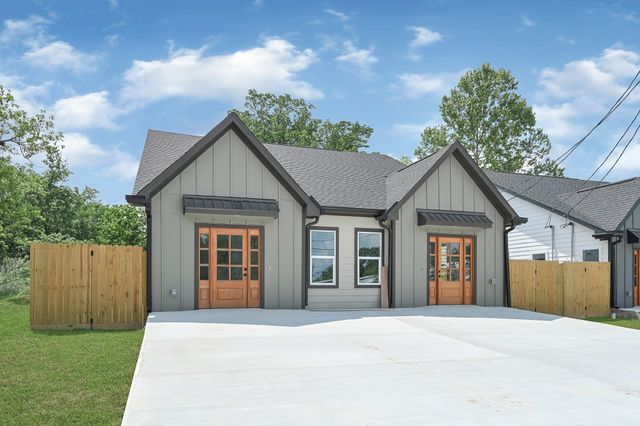 206 S 4th St Street, Conroe, TX 77301