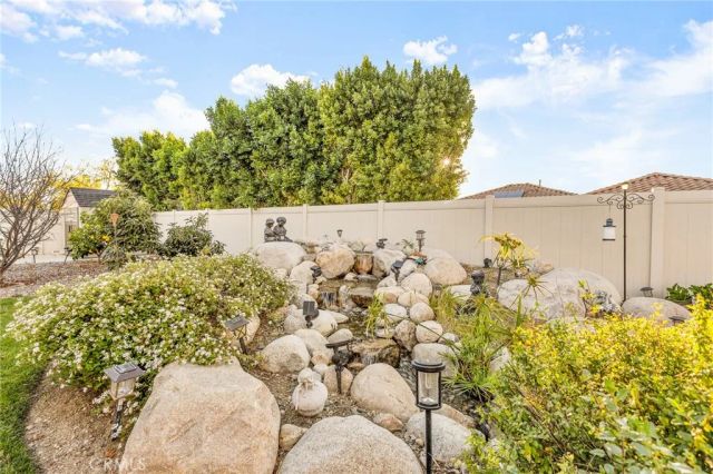 1575 N Grove, Redlands, CA 92374