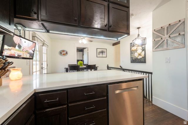 10032 S BLOSSOM DR, Sandy, UT 84092