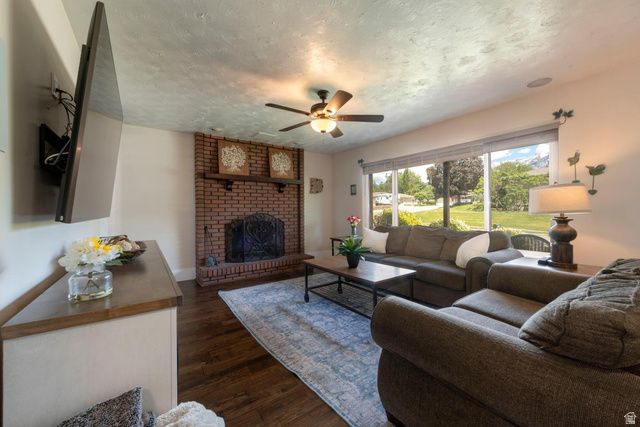 10032 S BLOSSOM DR, Sandy, UT 84092