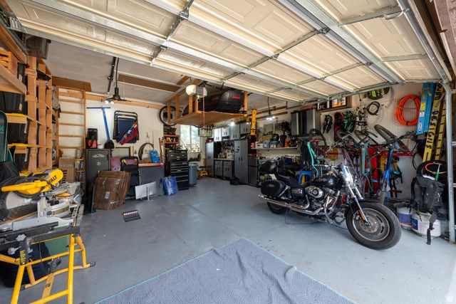 10032 S BLOSSOM DR, Sandy, UT 84092