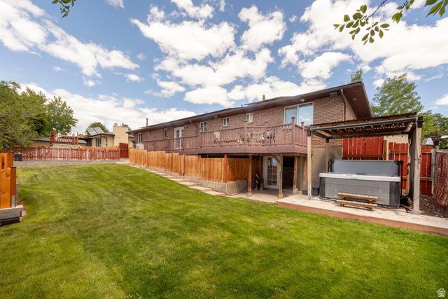 10032 S BLOSSOM DR, Sandy, UT 84092