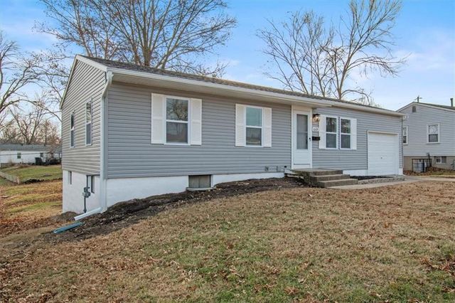 16305 E 16th Street S, Independence, MO 64050