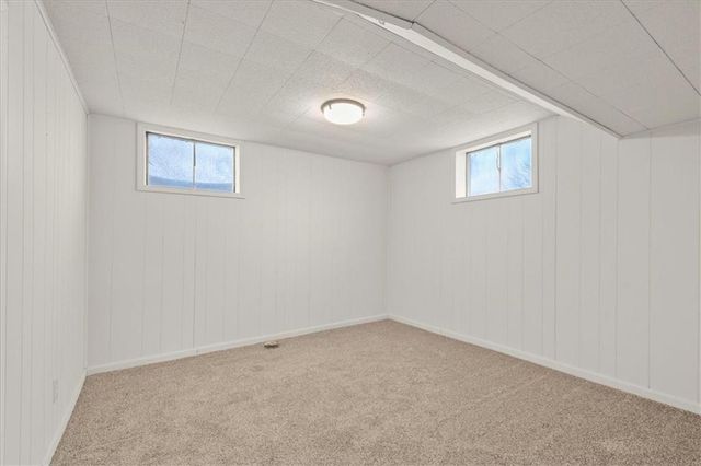 16305 E 16th Street S, Independence, MO 64050