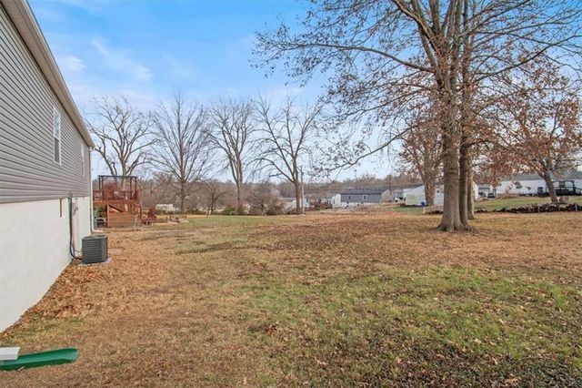 16305 E 16th Street S, Independence, MO 64050