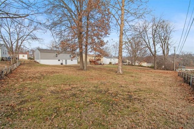 16305 E 16th Street S, Independence, MO 64050