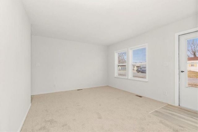 16305 E 16th Street S, Independence, MO 64050