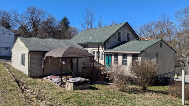 914 18th Ave, Beaver Falls, PA 15010