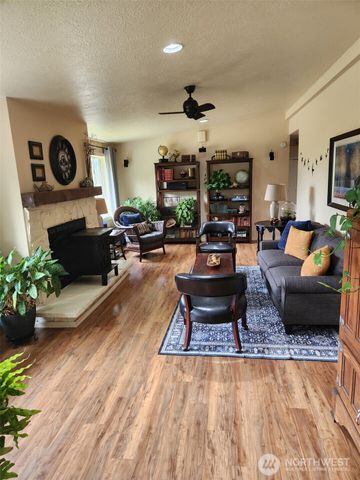 7701 NE 339th Street, La Center, WA 98629