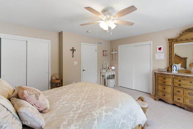32 Bronia Street, Howell, NJ 07731