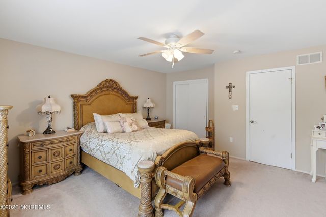 32 Bronia Street, Howell, NJ 07731
