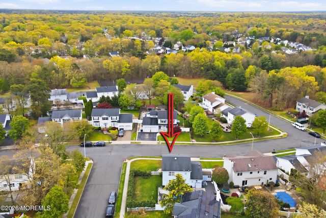 32 Bronia Street, Howell, NJ 07731