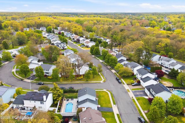 32 Bronia Street, Howell, NJ 07731