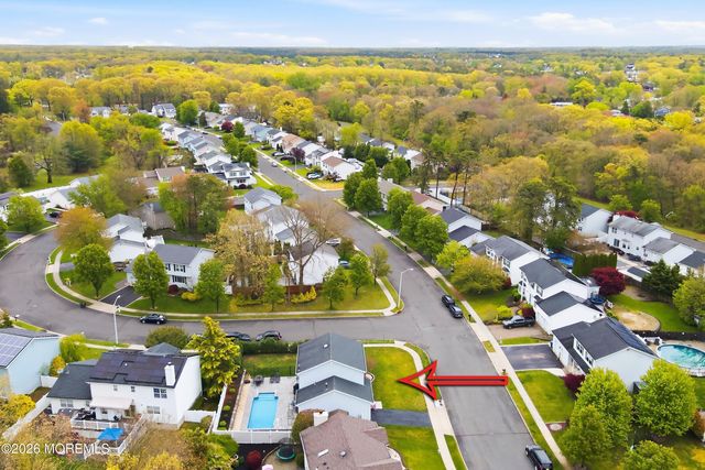 32 Bronia Street, Howell, NJ 07731