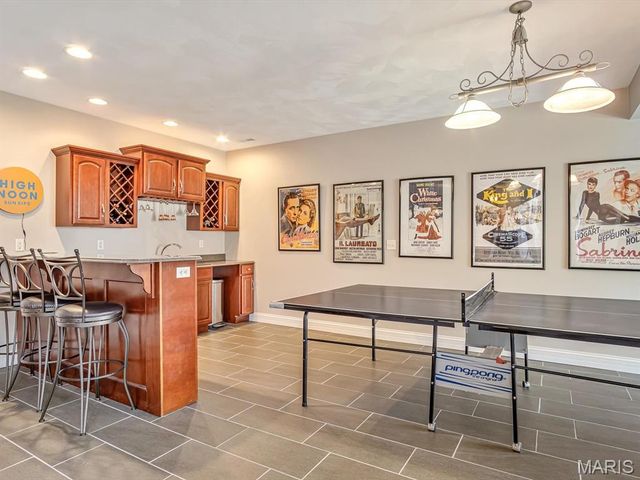 9 Timber Bluff Court, Glen Carbon, IL 62034