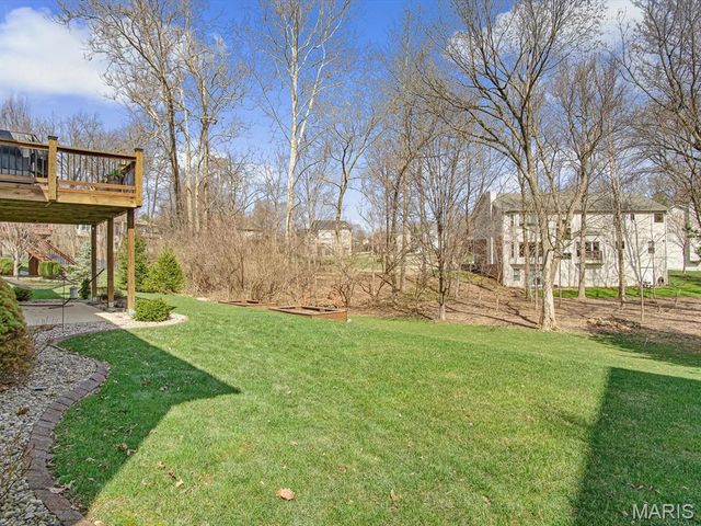 9 Timber Bluff Court, Glen Carbon, IL 62034