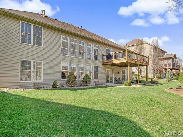 9 Timber Bluff Court, Glen Carbon, IL 62034