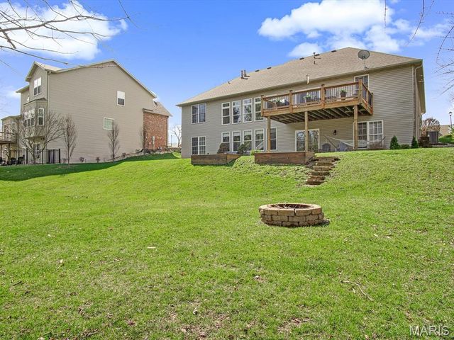 9 Timber Bluff Court, Glen Carbon, IL 62034