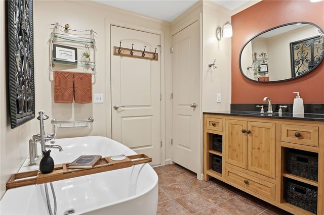 1555 Winterberry Court, Walworth, NY 14568