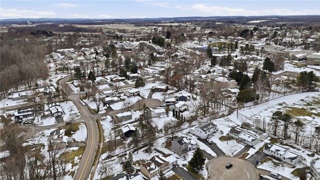 1555 Winterberry Court, Walworth, NY 14568