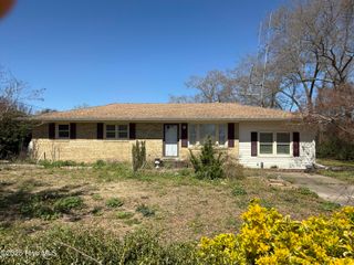 1938 Nc-403, Faison, NC 28341