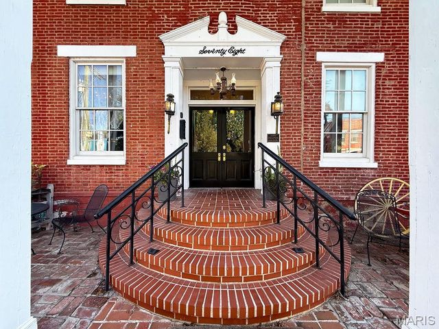 78 N Main Street, Ste Genevieve, MO 63670