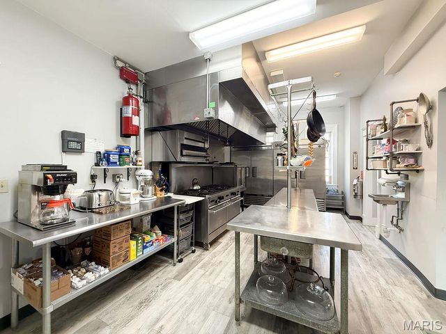 78 N Main Street, Ste Genevieve, MO 63670