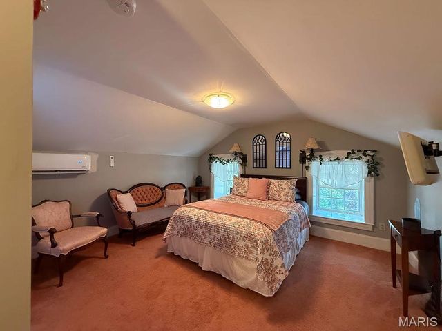 78 N Main Street, Ste Genevieve, MO 63670