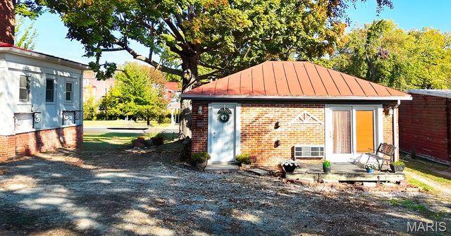 78 N Main Street, Ste Genevieve, MO 63670