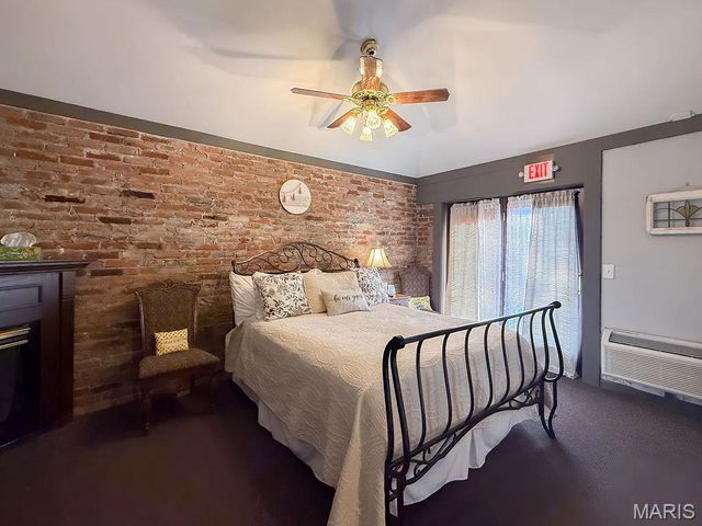 78 N Main Street, Ste Genevieve, MO 63670