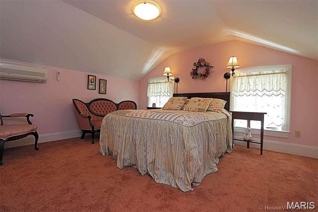 78 N Main Street, Ste Genevieve, MO 63670