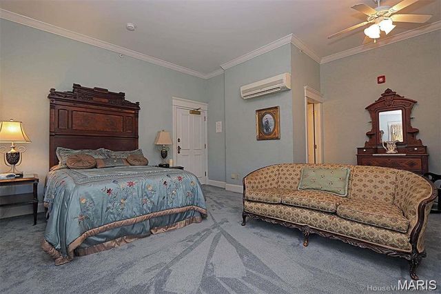 78 N Main Street, Ste Genevieve, MO 63670