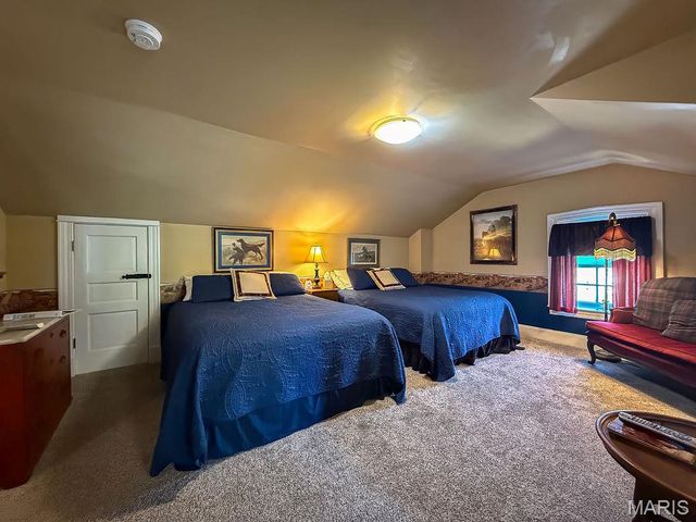 78 N Main Street, Ste Genevieve, MO 63670