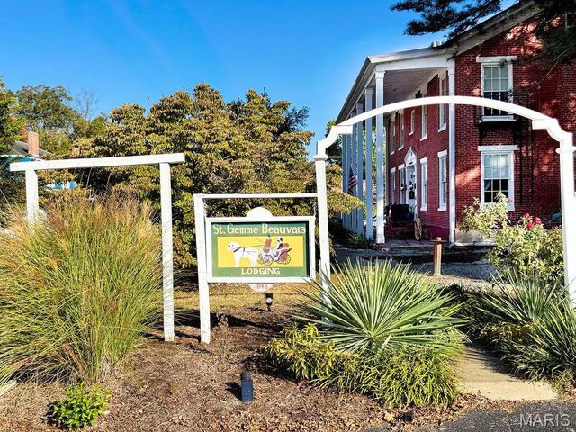 78 N Main Street, Ste Genevieve, MO 63670