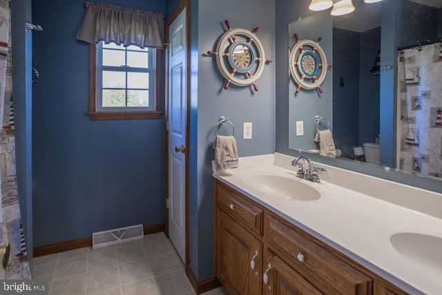 118 BAKER AND RUSSELL DR, Shippensburg, PA 17257
