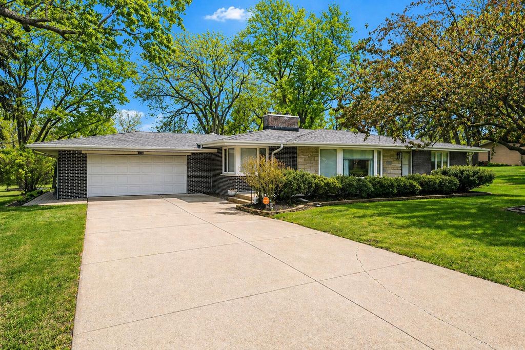 11265 W 80th Court, St. John, IN 46373
