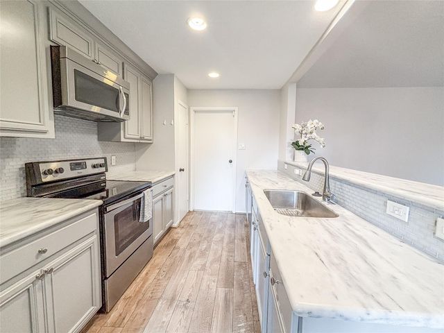 3123 Lazy Spring Drive, Houston, TX 77080