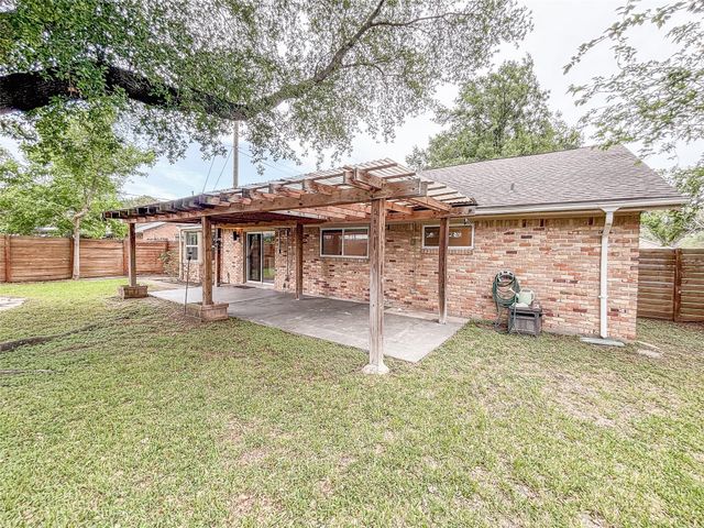 3123 Lazy Spring Drive, Houston, TX 77080