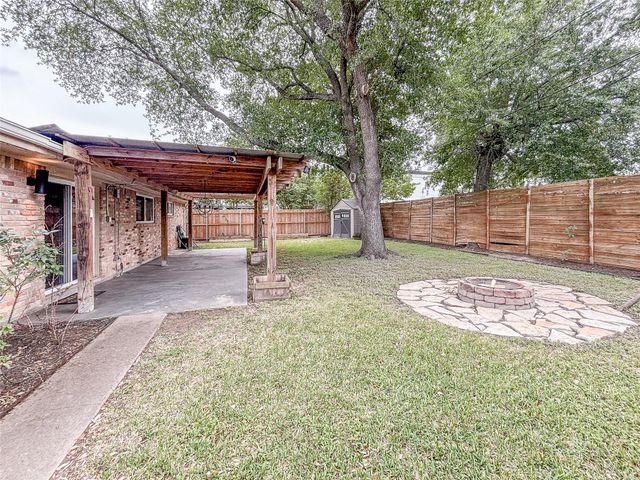 3123 Lazy Spring Drive, Houston, TX 77080
