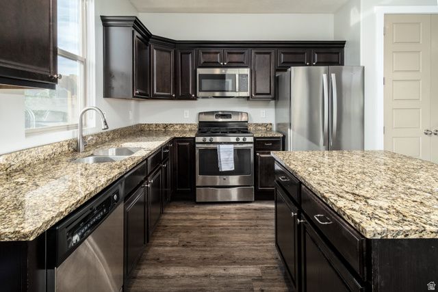 6963 W OTTER CREEK DR, West Jordan, UT 84081