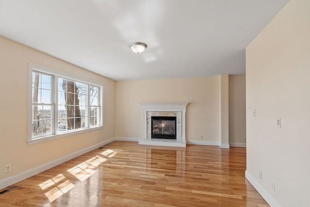 30 Gayron Way 1, Lynn, MA 01905