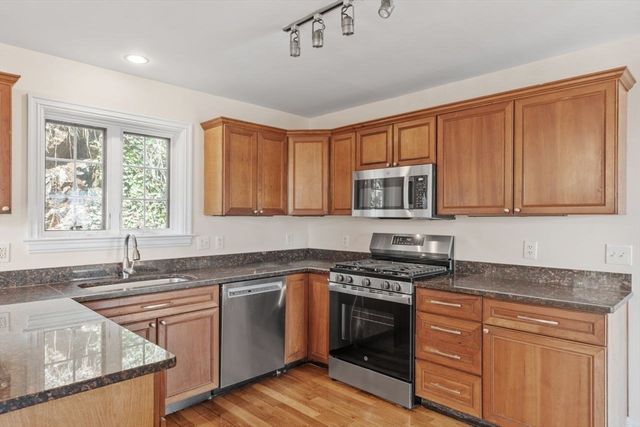 30 Gayron Way 1, Lynn, MA 01905