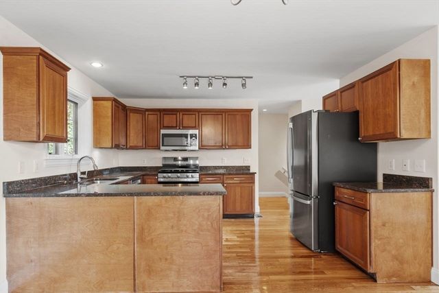 30 Gayron Way 1, Lynn, MA 01905