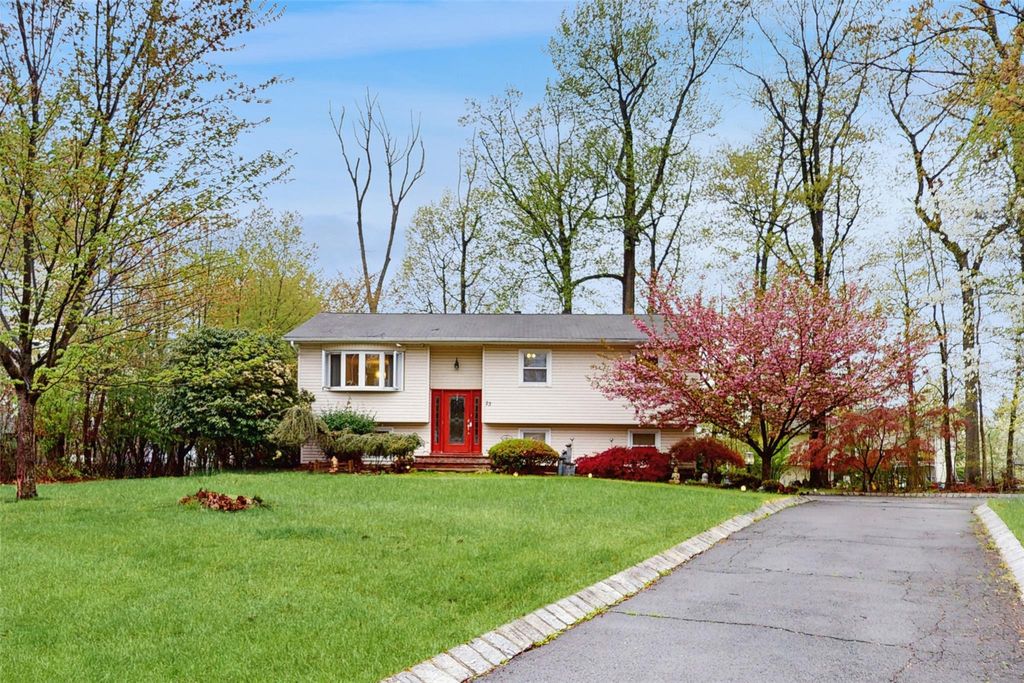 23 Baylor Road, New City, NY 10956