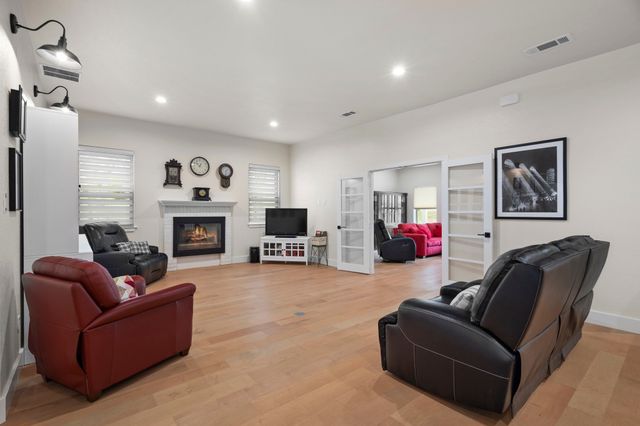 6520 Shoreline Drive, Little Elm, TX 75068