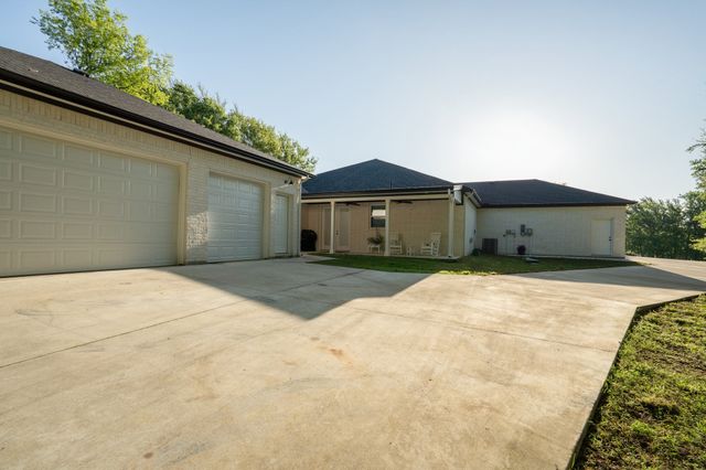 6520 Shoreline Drive, Little Elm, TX 75068